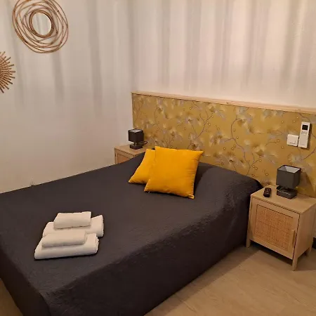Les Platanes Hotel Aramon